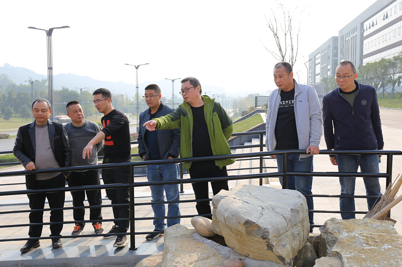 公園園林綠化養(yǎng)護(hù).jpg 公園園林綠化養(yǎng)護(hù).jpg