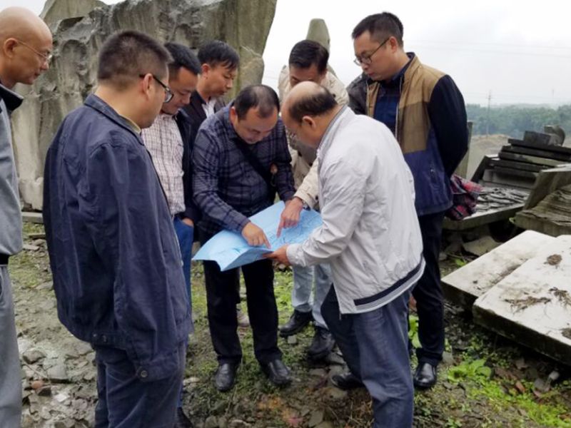 李云春局長調(diào)研植物園建設情況